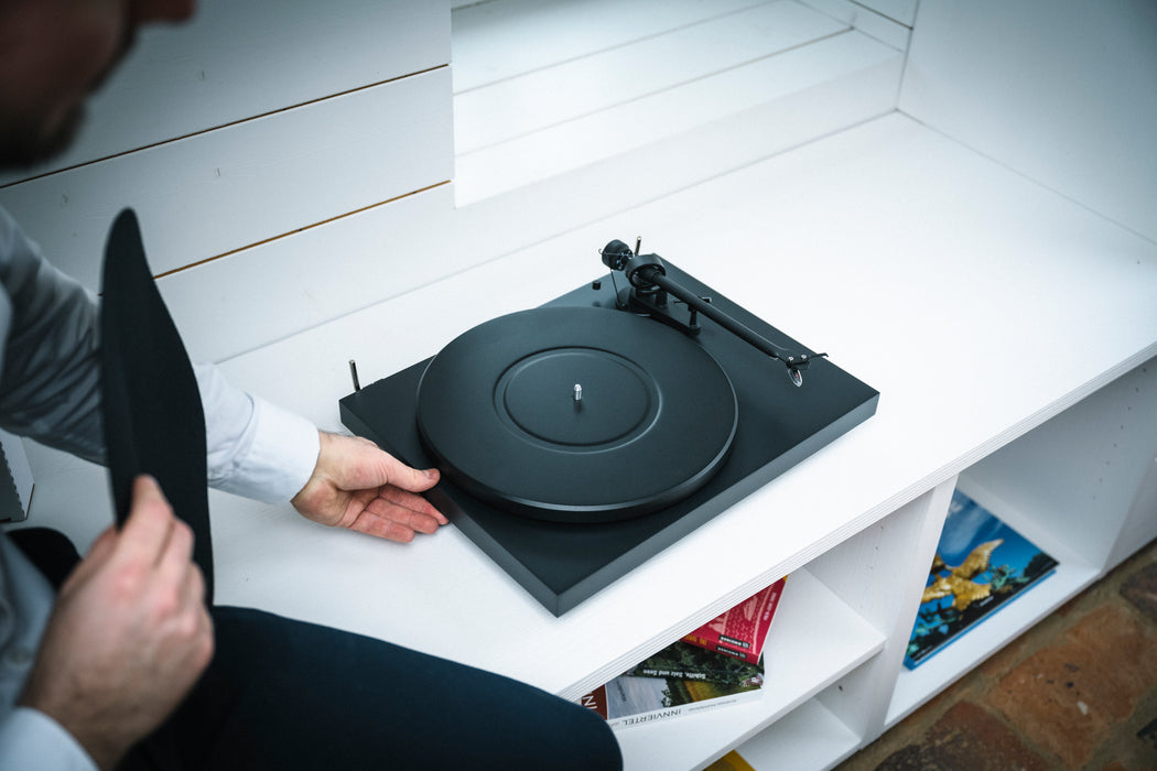 Pro-Ject All-In-One Colourful Audio System E