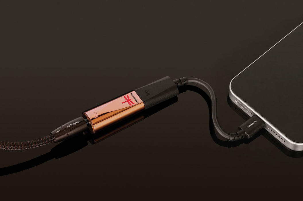 AudioQuest DragonFly Copper – Lifestyle 2